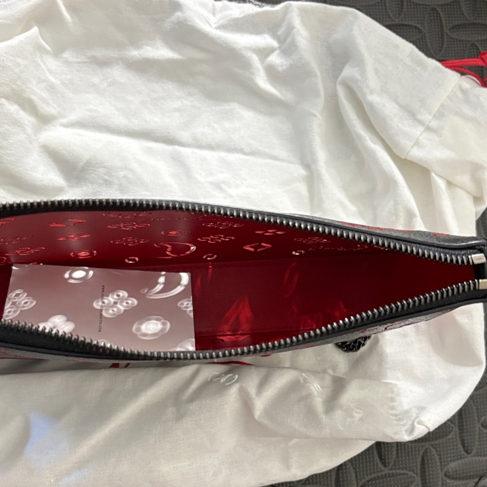 Christian Louboutin Perforated Grain Shoulder bag - Picture 9 of 16